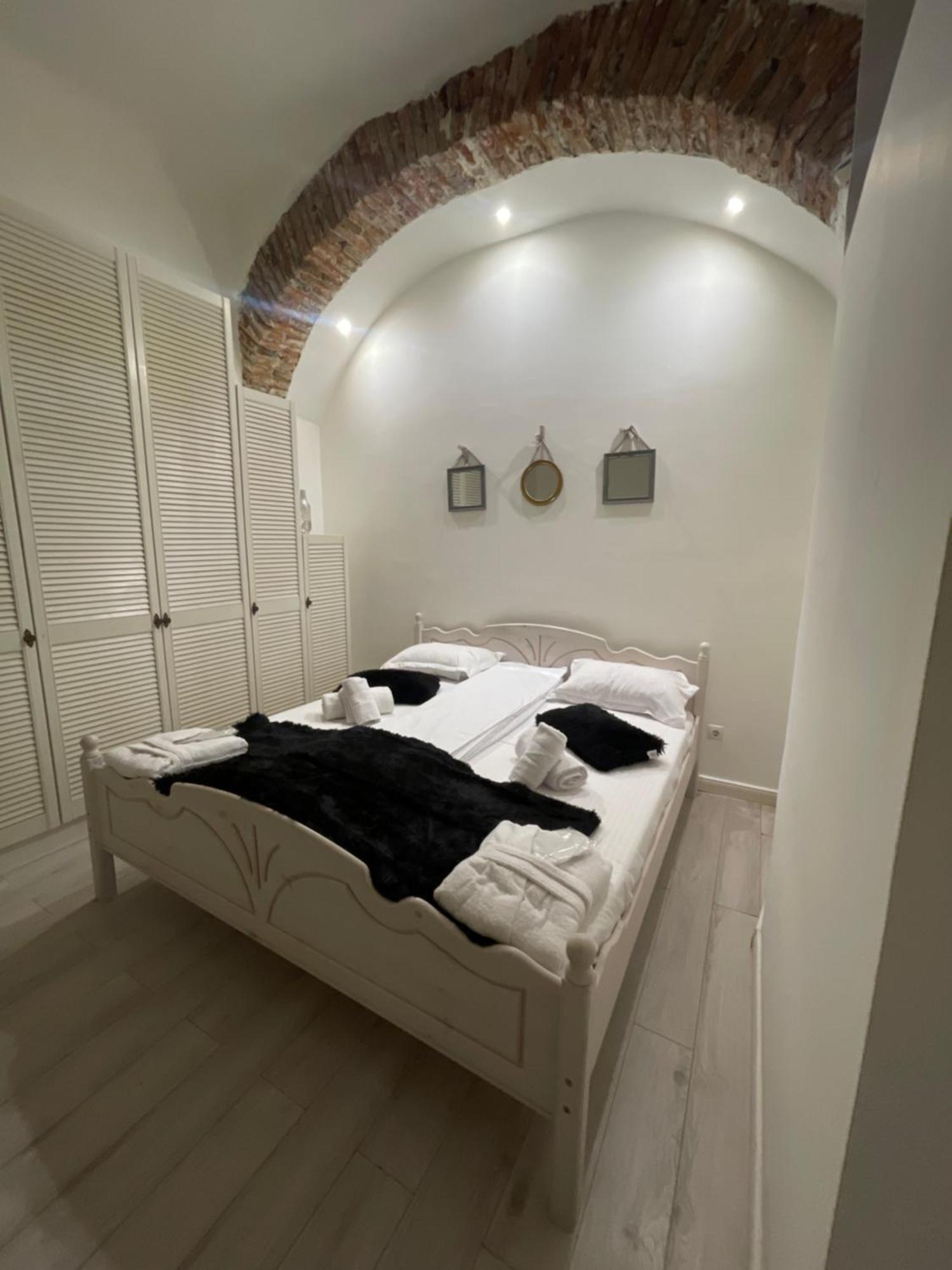 Luxury Ultra Central Sibiu Buitenkant foto